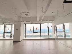 长沙市天心区湘江中路二段178号汇景发展环球中心写字楼34楼2113.68㎡(国资监测编号GR2026HN1003583)