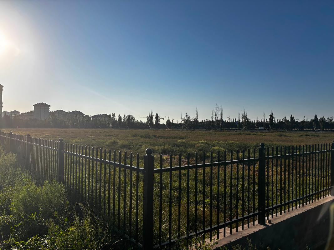 包头市稀土高新技术产业开发区临时储备用地BHLY01地块（临时利用游乐休闲、市场 、停车场、物流堆场）、BH20地块（综合）出租（年租金底价：104101元/年，租期：2年）（包头稀土高新技术产业开发区资源环境局）(国资监测编号GR2026NM1004207)