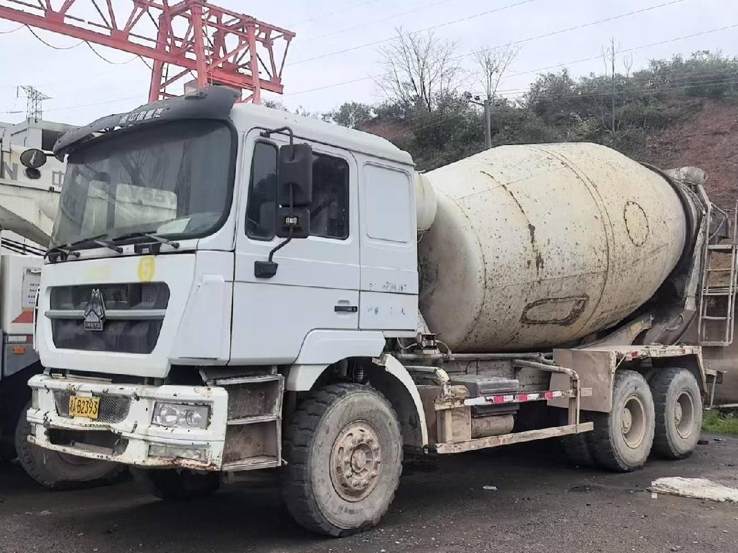 废旧皮卡车一台（湘AWY579）、废旧25吨吊车一台（湘AB4750）、废旧砼搅拌运输车一台（湘AB2393）(国资监测编号GR2026HN1003587)