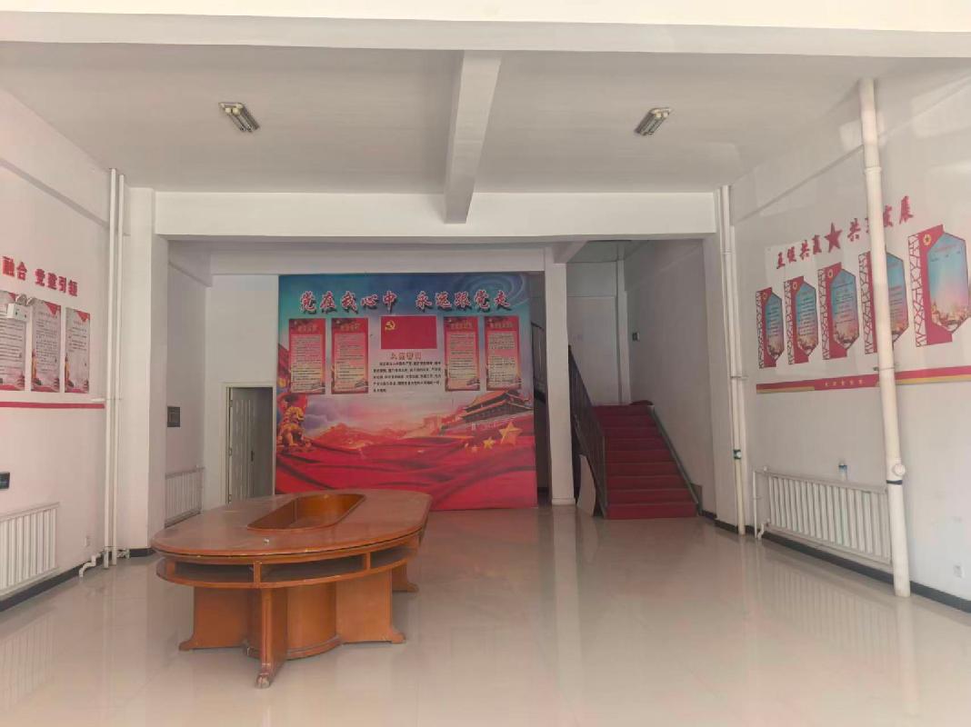 赤峰市宁城县天义镇园林路南段西侧铁西物流园区汽修综合楼D座105号房产出租（年租金底价18100元，租期1年）