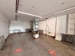 赤峰市红山区站前办事处长青西街居委会赤峰蒙小北侧3号商厅出租（年租金底价60000元，租期3年）