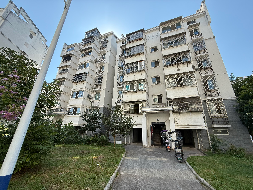 黄山市屯溪区龙山路16号万贯家园西苑19套住宅房产转让公告(国资监测编号GR2026AH2002420)