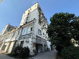 黄山市屯溪区油山路11号龙山花园西苑22套住宅房产转让公告(国资监测编号GR2026AH2002422)