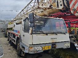 废旧25吨吊车一台（湘AB4462）、废旧砼搅拌运输车一台（湘AB2396）(国资监测编号GR2026HN1003588)