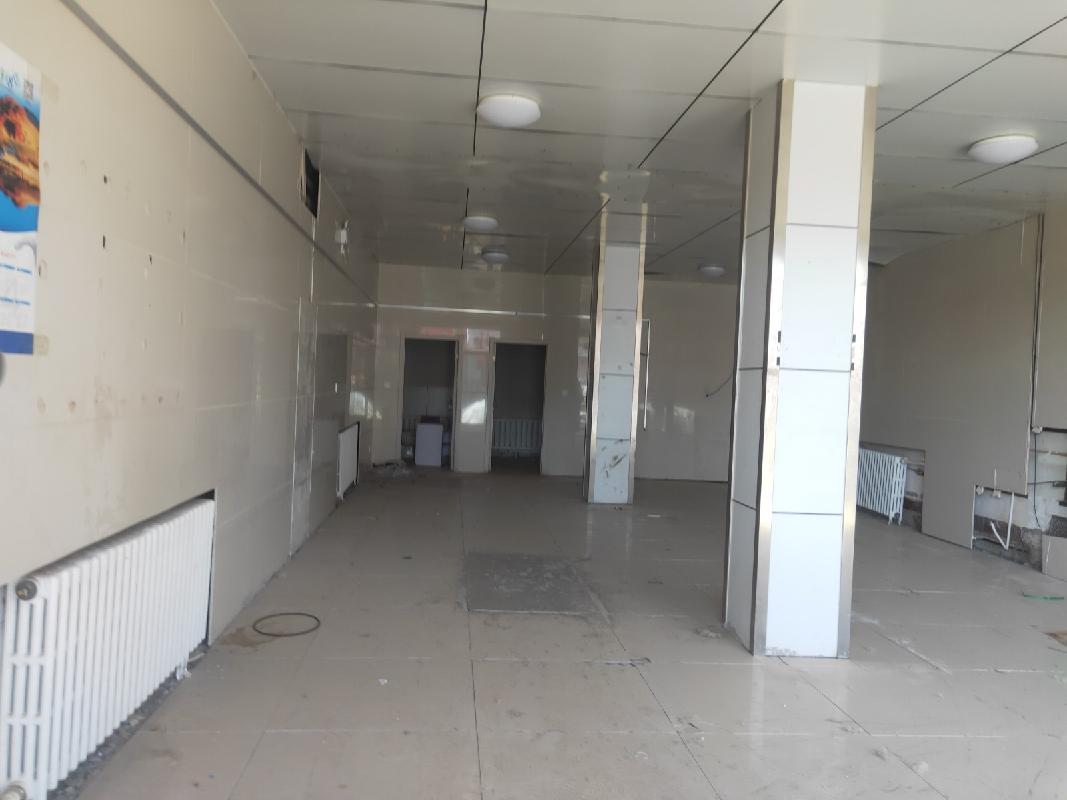 内蒙古赤峰市翁牛特旗持有乌丹镇儒学小区4#-9厅、乌丹镇全宁街道办事处河南居委会、2处房产分别转让