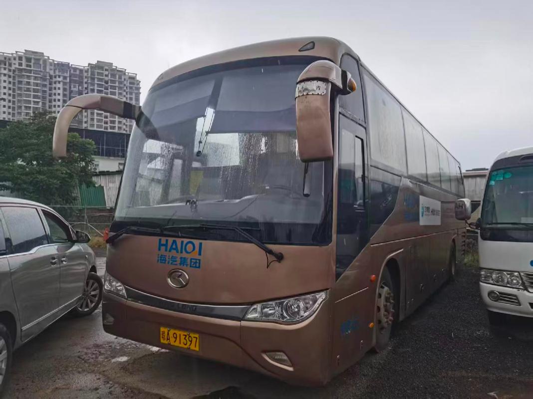 琼A83279中通牌、琼A97392金龙牌等四辆大型普通客车分别转让