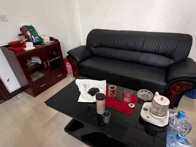 一批电子设备、办公家具转让（第二次）