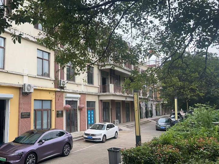 淮安经济技术开发区宏恒胜路168号汇金行.欧尚西区5-5004室招租公告