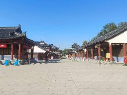 奎屯市国有资产投资集团有限责任公司位于北京西路59号锦绣园风景区（古街、珍苑、游泳池、毡房、南门厢房26间）24157.19㎡对外招租（租期6个月）