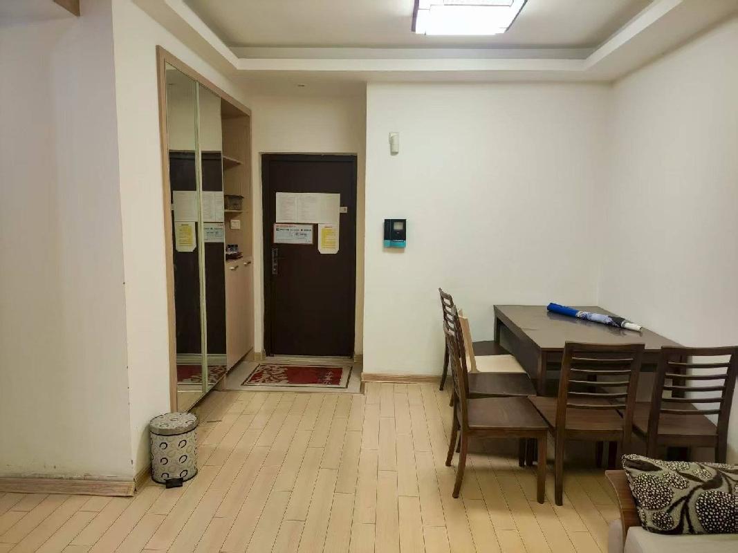 [乌鲁木齐市]新疆达坂城中广核风力发电有限公司转让位于乌鲁木齐高新技术产业开发区（新市区）鲤鱼山北路88号金域华府商住小区8幢1单元803室及1个停车位使用权（068）