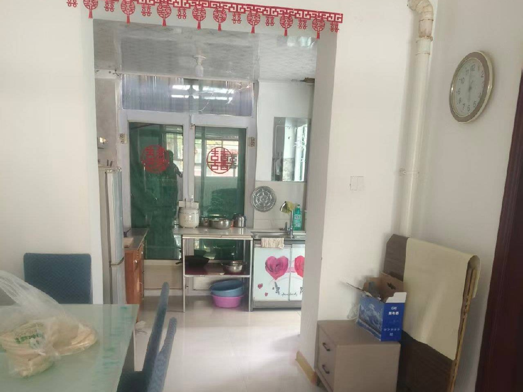 第四师创锦农资有限公司七十二团分公司位于72团镇江小区1号楼三单元101室（建筑面积95.36㎡）对外招租，租期一年