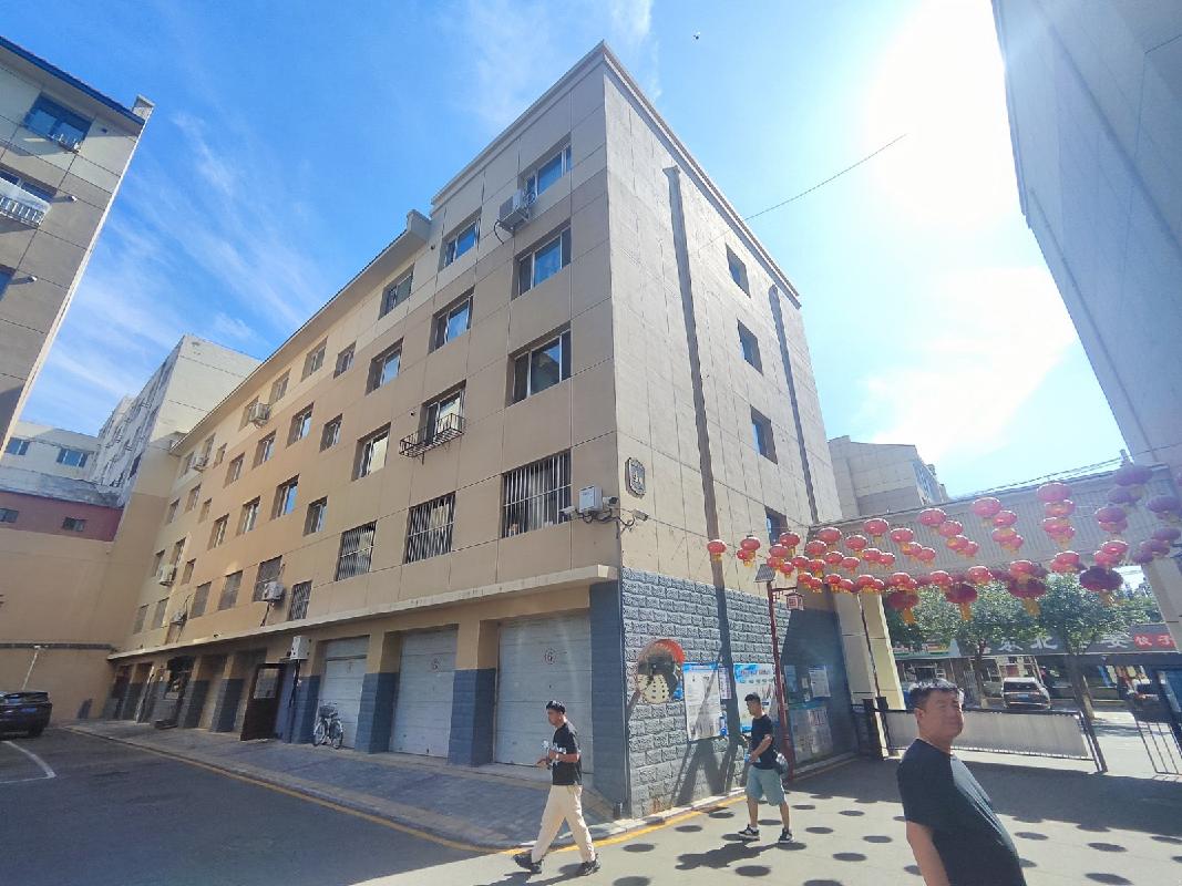 呼和浩特市玉泉区、包头市青山区、鄂尔多斯市东胜区共计20套房产分别招租，租期3年（鄂尔多斯市国有资产投资控股集团有限公司）