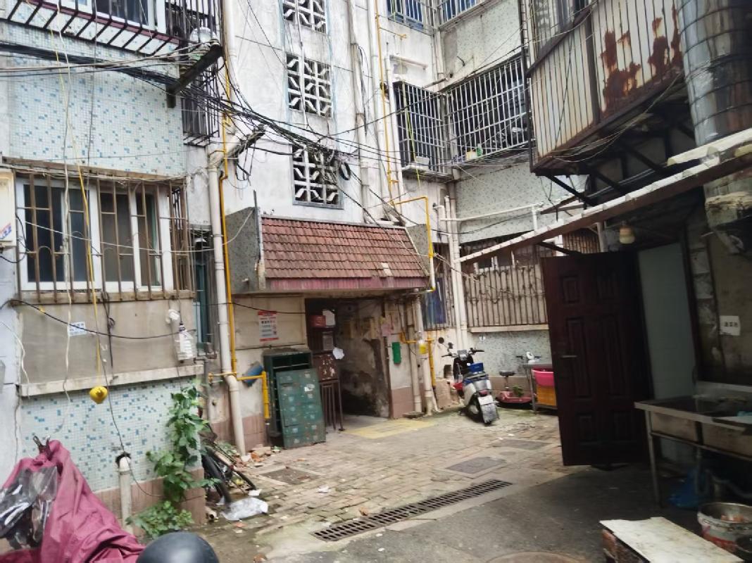 [合肥市]合肥市新站区明珠广场2号楼401室及瑶海区胜利路明珠广场2幢403室住宅房产整体出租公告