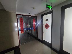 呼和浩特市玉泉区、包头市青山区、鄂尔多斯市东胜区共计20套房产分别招租，租期3年（鄂尔多斯市国有资产投资控股集团有限公司）
