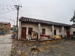 无为市陡沟镇张桥村原辛巳小学5间房屋出租公告