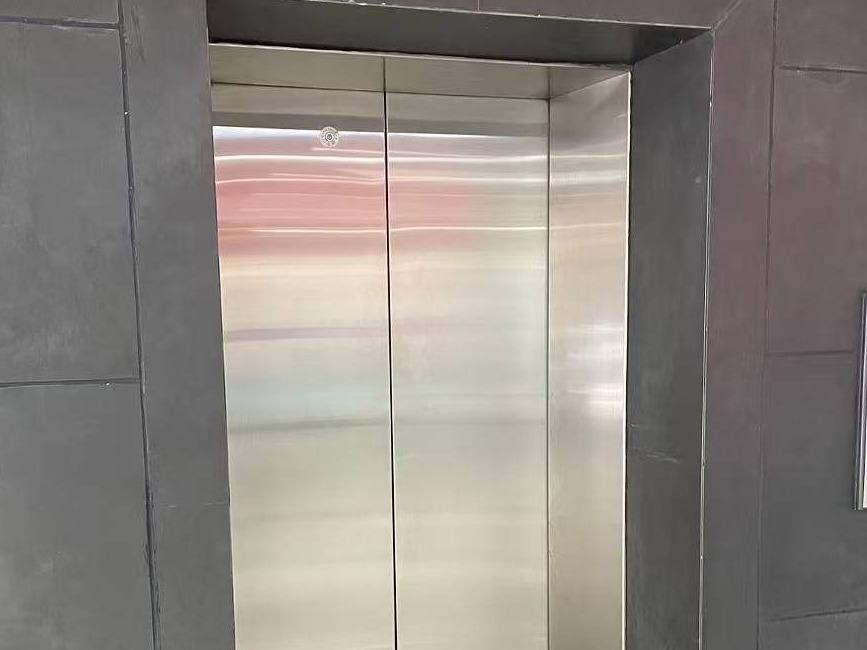 11部报废电梯转让（内蒙古大学）