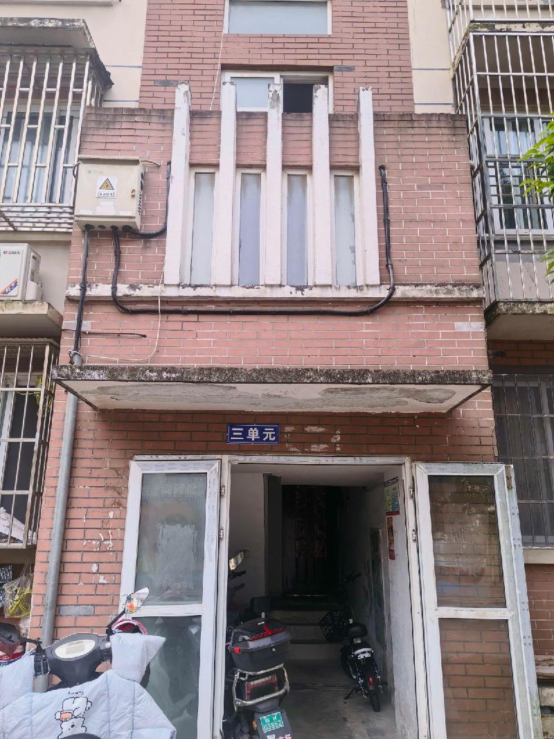 安庆市迎江区华中东路水岸花都小区C-1幢、C-20幢、C-22幢、C-23幢共19套住宅转让公告