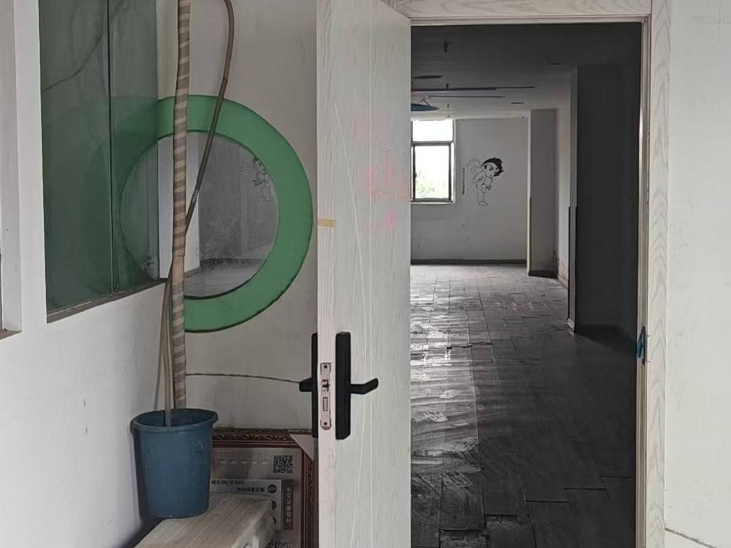芜湖经济开发区华山路商业街5#301-304室房产出租公告(国资监测编号GR2026AH2002917)