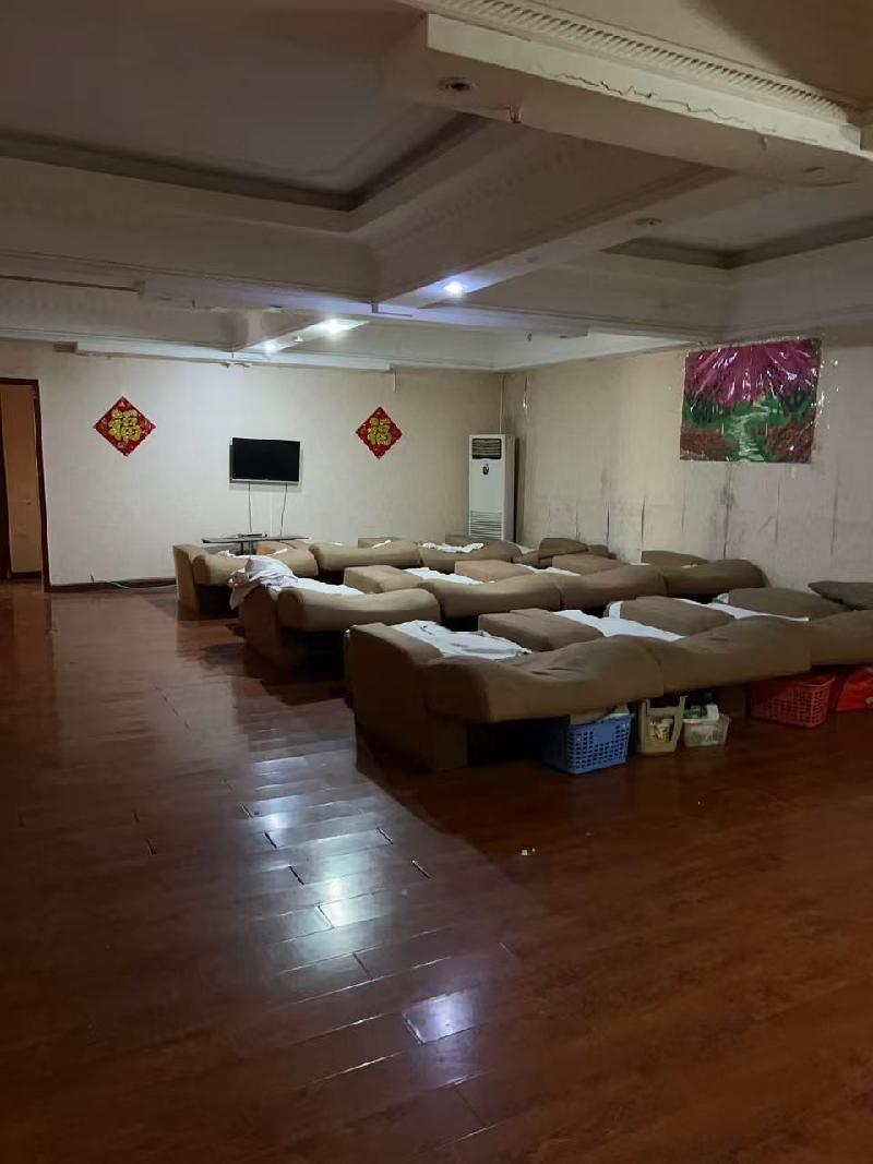 呼和浩特市玉泉区东五十家街民和花园综合楼4号楼1层 6012、7023、7034号房产转让项目