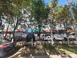新疆水发智慧服务有限公司伊宁市分公司位于伊宁市山东路伊河苑小区1号楼十套沿街住宅约927㎡对外招租，租期三年