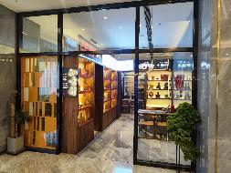 内蒙古发展大厦酒店一楼中厅茶饮区招租（年租金底价53000元，租期2年）(国资监测编号GR2026NM1004538)
