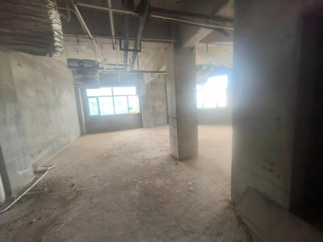 鄂尔多斯市乌审旗嘎鲁图镇锡尼路北布日都 街东（五区）明佑尚城国际1-6层商业房产整体转让