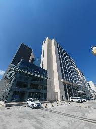 呼市新华东街北水岸小镇G5号楼总部经济大厦部分楼层办公室出租（年租金底价6471500元，含税）(国资监测编号GR2026NM1004613)
