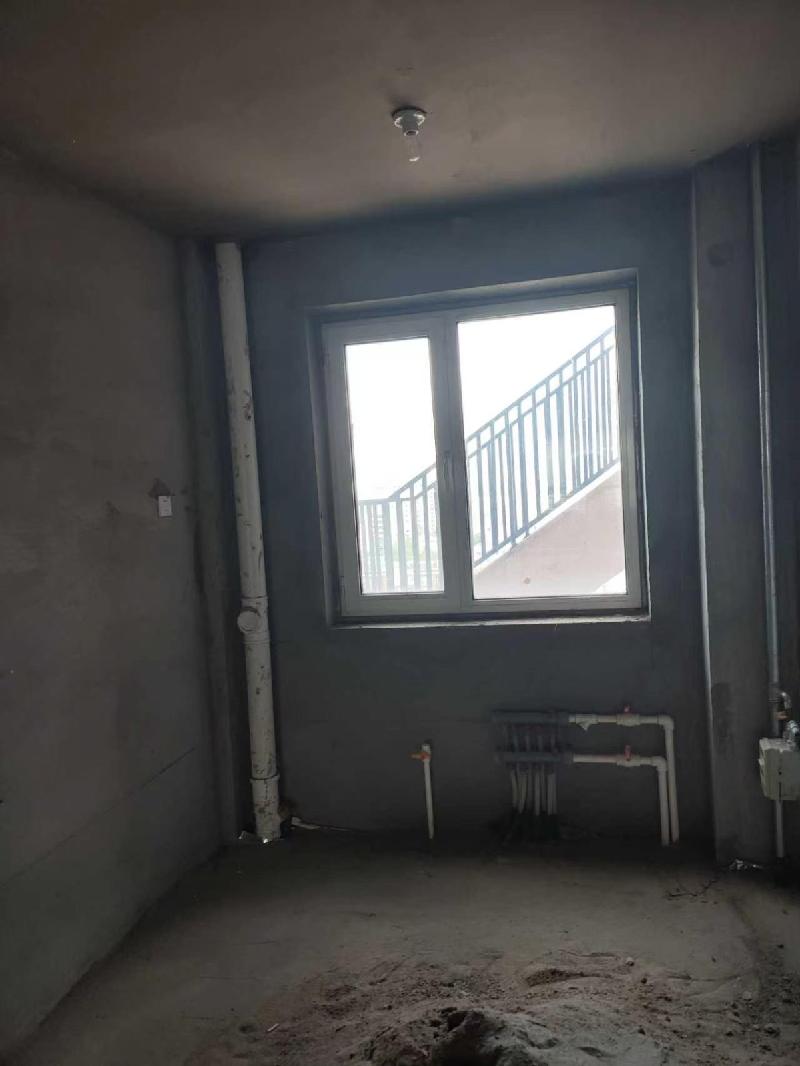 内蒙古自治区通辽市科尔沁区建国办事处金灿家园G2#楼14层3-1401室整体转让(国资监测编号GR2026NM1004620)