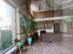 东胜区宝日陶亥东街12号街坊2号楼人防培训中心公开转让（鄂尔多斯市东胜区发展和改革委员会）(国资监测编号GR2026NM1005049)