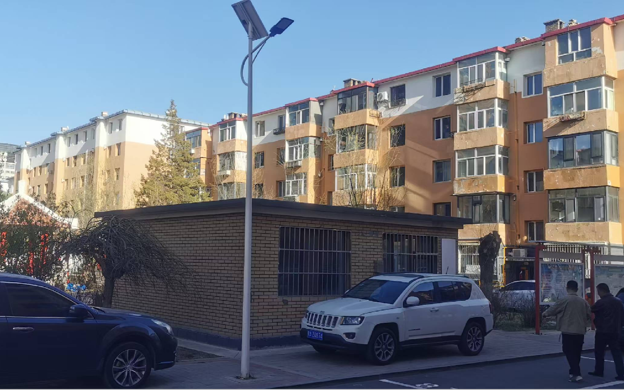 呼和浩特市新城区艺术厅北街9号闻都小区院内小凉房出租（租金8640元/年，租期5年）(国资监测编号GR2026NM1004626)