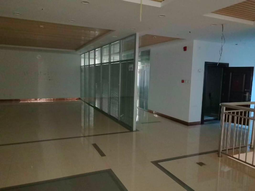 乌拉特前旗乌拉山镇第十四居区（御景苑小区）5号楼14号、15号转让项目