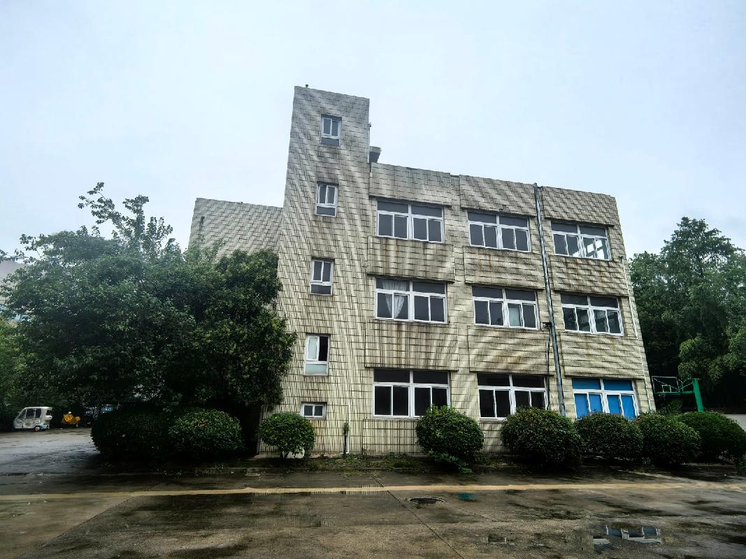 芜湖市鸠江区浦江路与港湾路交叉口一宗土地使用权、房屋建筑物、构筑物等资产转让公告(国资监测编号GR2026AH2003092)