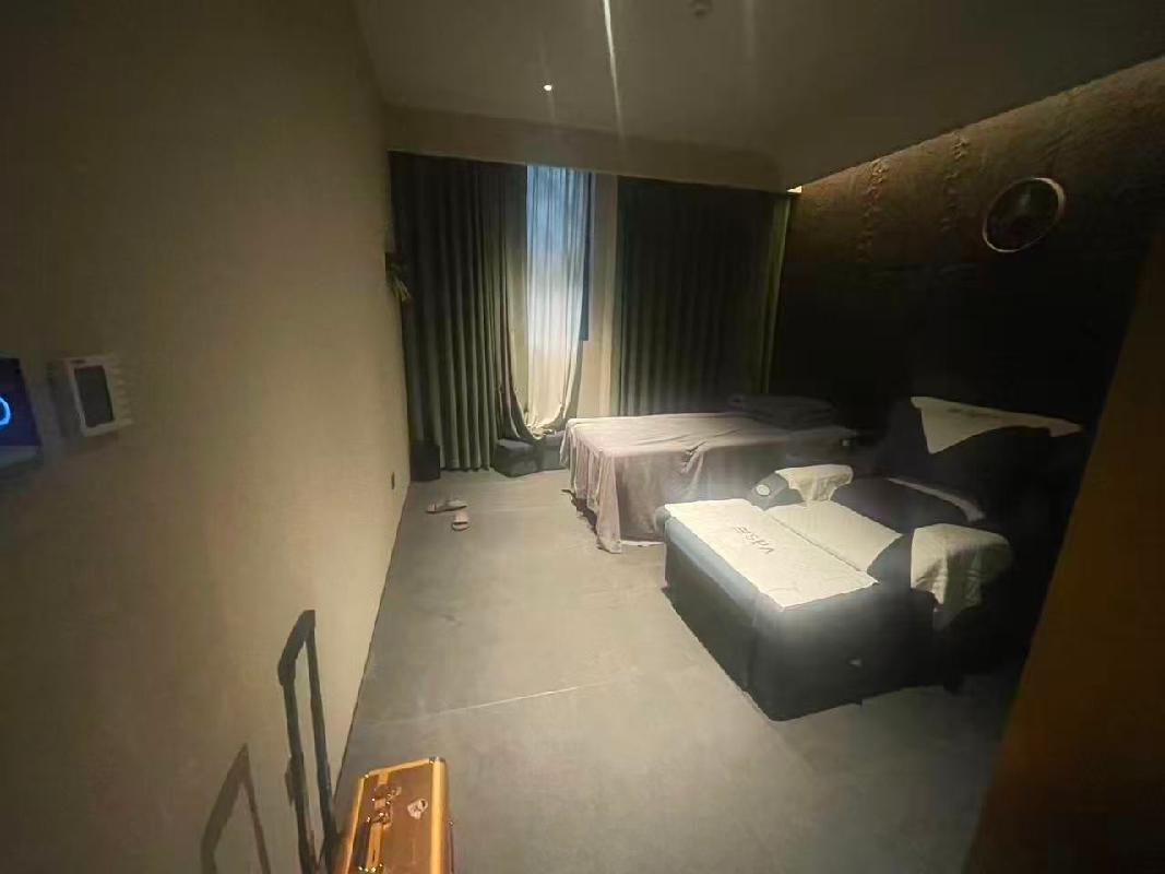 黄山市屯溪区徽州大道1号昱城皇冠假日酒店SPA区域2250㎡房产出租公告（二次降价）(国资监测编号GR2026AH2003054)