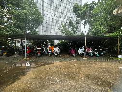 芜湖市鸠江区浦江路与港湾路交叉口一宗土地使用权、房屋建筑物、构筑物等资产转让公告(国资监测编号GR2026AH2003092)