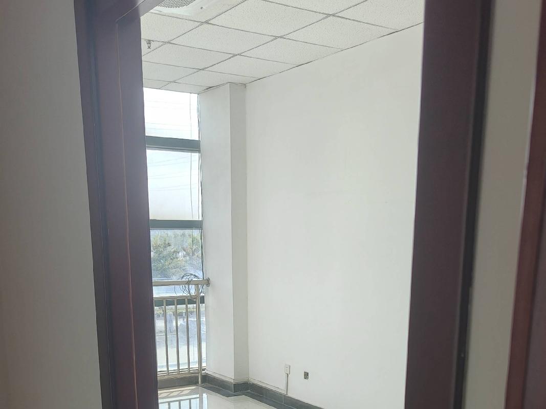 江苏徐州丰县西城交通产业商业综合体南2楼办公用房第8-9间办公室（自西向东）招租项目公告(国资监测编号GR2026JS4003971)