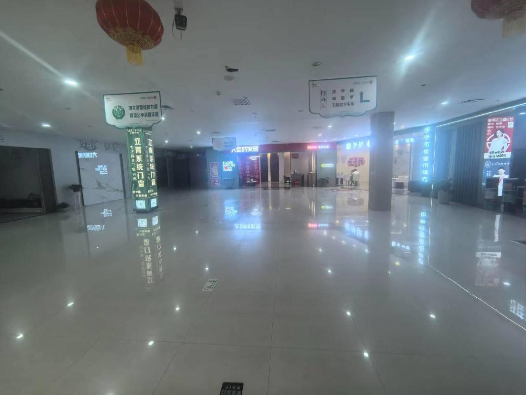 乌审旗嘎鲁图镇达布察克路北维佳特商场公开出租（年租金底价500000元，租赁期3年）
