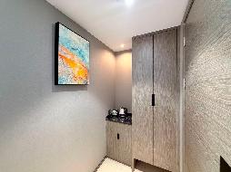 新疆伊犁花城宾馆有限责任公司位于伊宁市公园大街30号阳光花城酒店客房约2200㎡对外招租，租期十年
