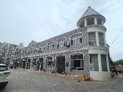 内蒙古自治区通辽市奈曼旗大沁他拉镇王府新城物业楼01011号房产整体出租（年租金5000元，租期三年）(国资监测编号GR2026NM1004717)