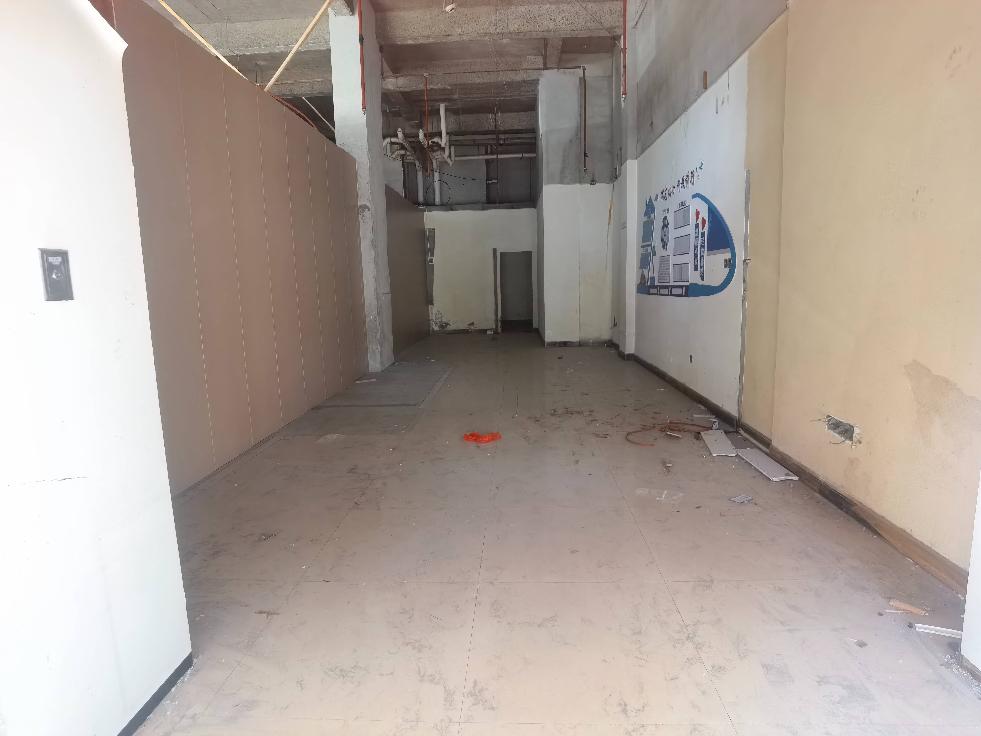 柳州市桂中大道南端2号阳光壹佰城市广场7栋沿街一间商铺租赁权招租公告
