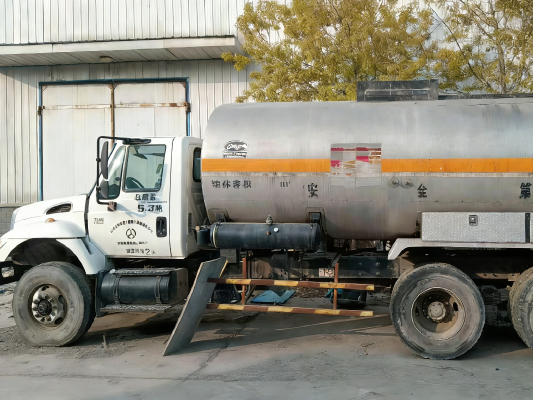 新疆中新铁路建设有限公司转让两辆报废中型专项作业车（新A67928、新A67978）(国资监测编号GR2026XJ1001955)