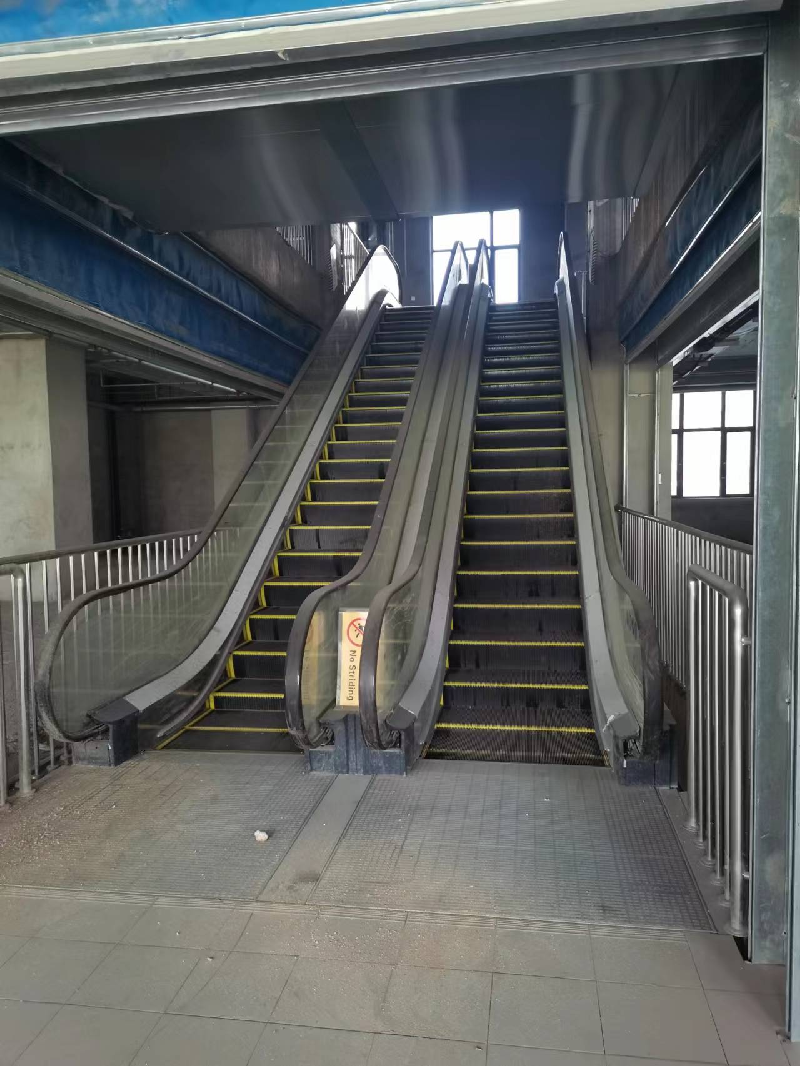 呼和浩特市回民区成吉思汗大街北侧恒大雅苑2号楼1-4层资产转让/出租公开市场询价