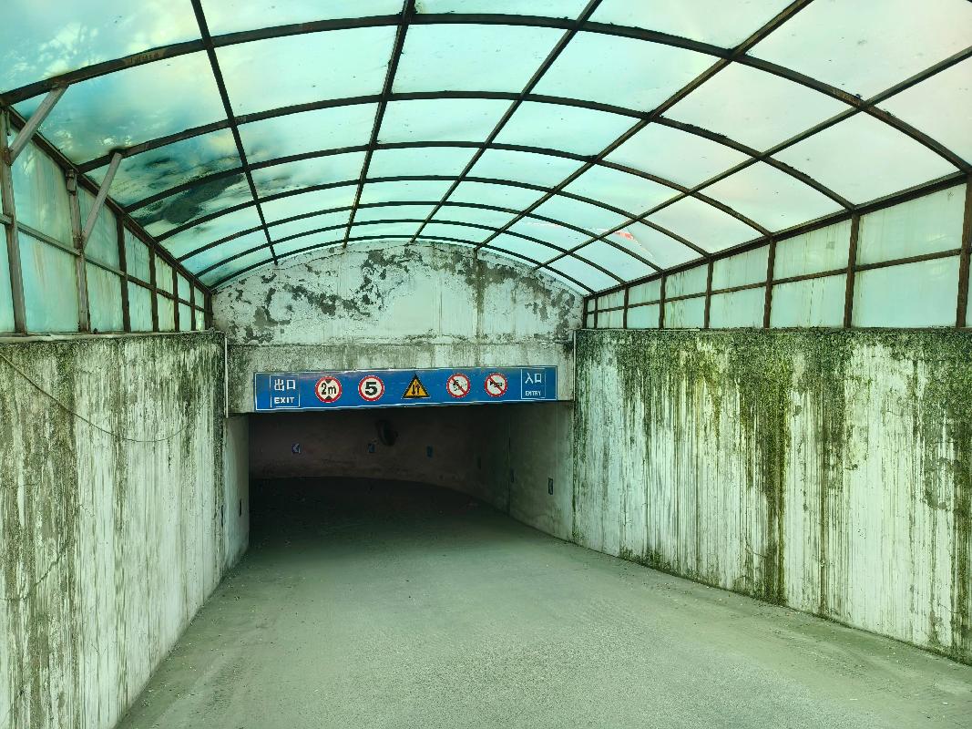 昆区芳庭雅居小区地下车位公开招租