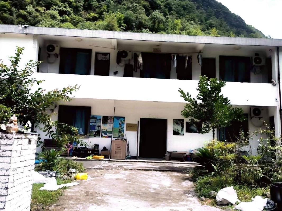 衢江区上方镇白塔新村现攀岩工作室房产公开挂牌招租