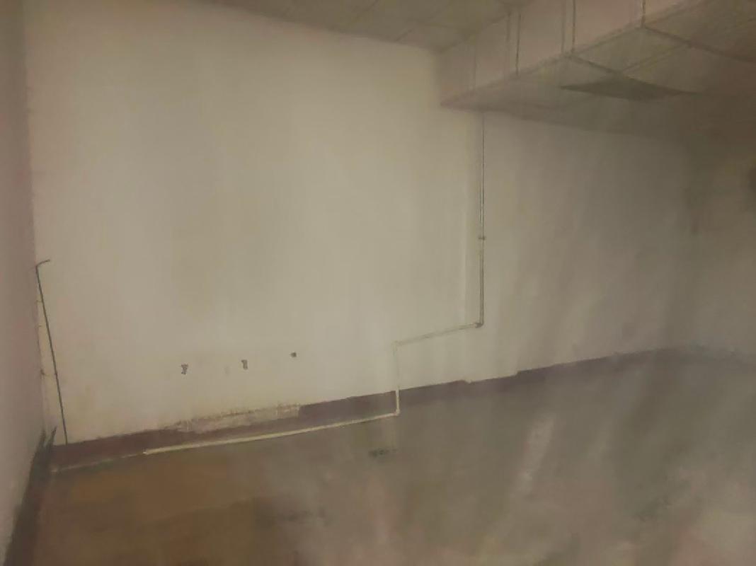 赤峰红山区永巨办事处三东街路北建鑫综合楼房屋1-12房产出租（年租金底价11735.0元，租期1-3年）