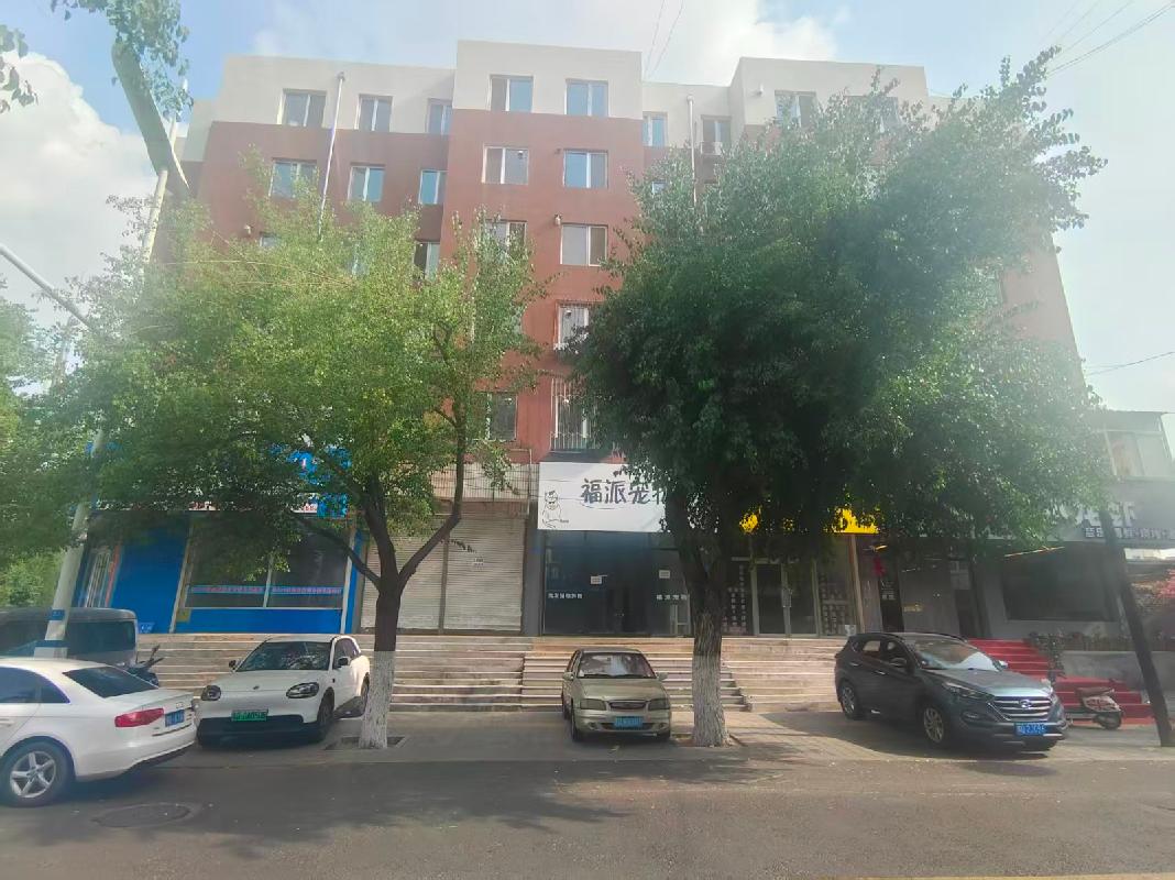 赤峰红山区永巨办事处三东街路北建鑫综合楼房屋1-12房产出租（年租金底价11735.0元，租期1-3年）