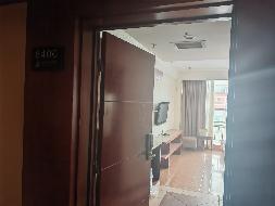 鄂托克旗乌兰镇苏里格街西平安路南的百川大酒店公开转让市场询价公告