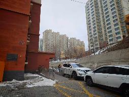 新疆中泰环鹏有限公司转让位于乌鲁木齐市沙依巴克区青峰路504号雅宏佳苑商住小区17号楼1单元701室(国资监测编号GR2026XJ1001993)