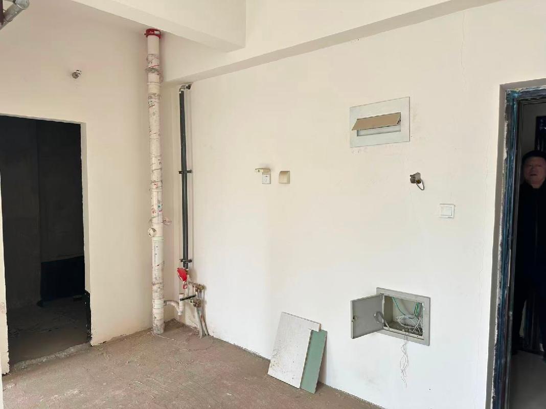 呼和浩特市赛罕区银河北街万豪美墅城S5-704号房产及水岸小镇四区1个车位打包处置（呼和浩特市春华水务开发集团有限责任公司）(国资监测编号GR2026NM1004813)