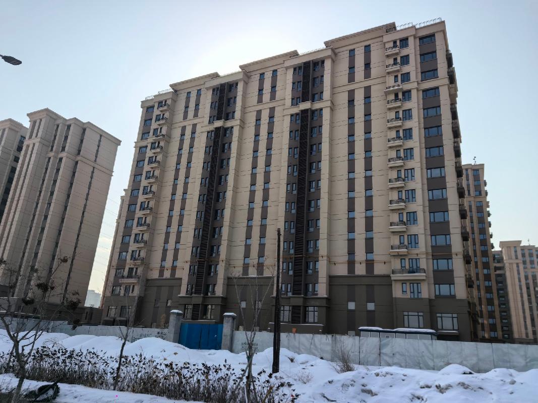新疆天惠商业管理有限责任公司转让位于乌鲁木齐市高新技术产业开发区（新市区）宁波街99号名门之都小区21#服务型公寓1010、1011、1108-1113、1308-1313室房产（资产包四）
