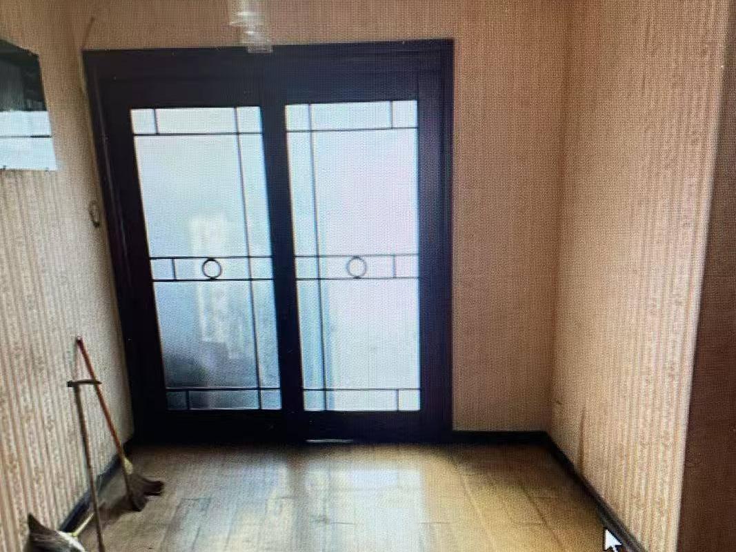 永登县城关镇健康巷城建综合开发楼3号2单元701号房产转让项目